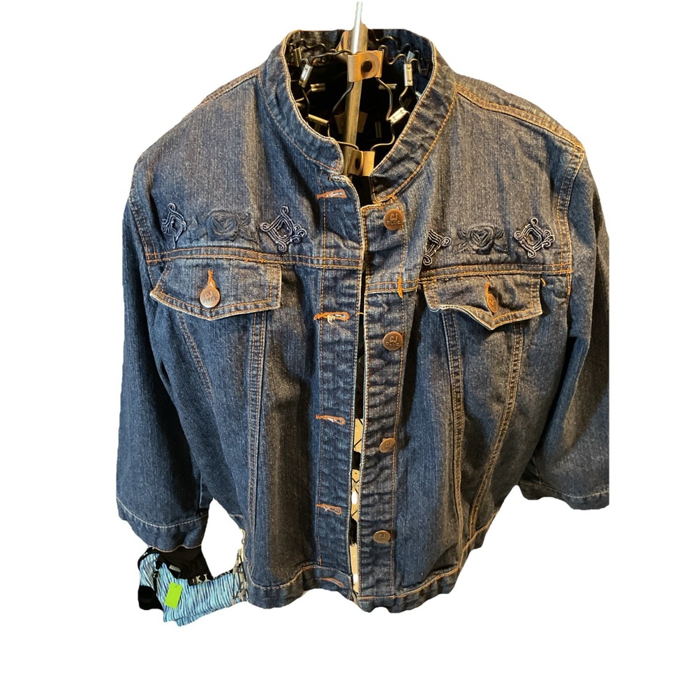 CJ Blue Women's Jean Jacket Size L Check Measurements. K65